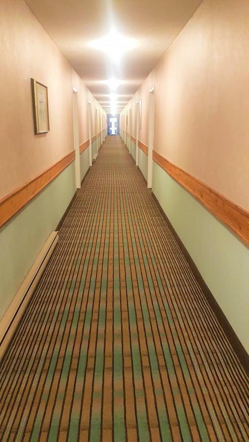 Agassiz Park Lodge - Under New Management McCreary Eksteriør billede